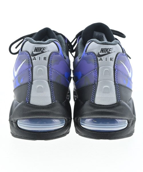 NIKE รองเท้าผ้าใบ