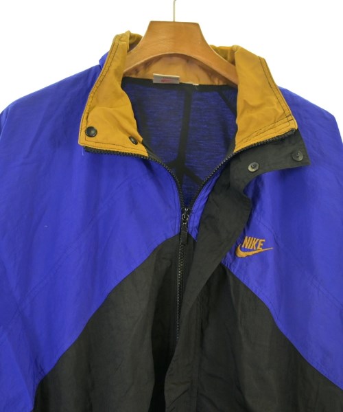 NIKE แจ็คเก็ตเบลาส์