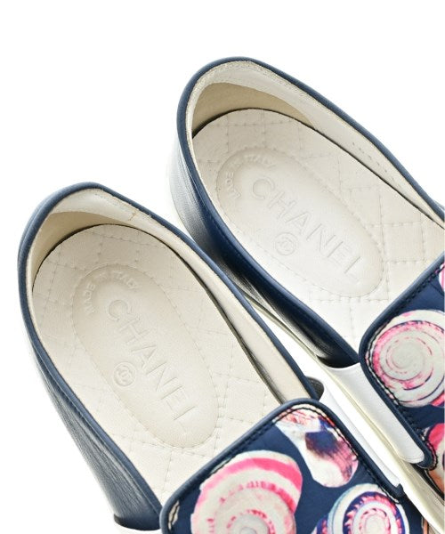 CHANEL รองเท้าผ้าใบ
