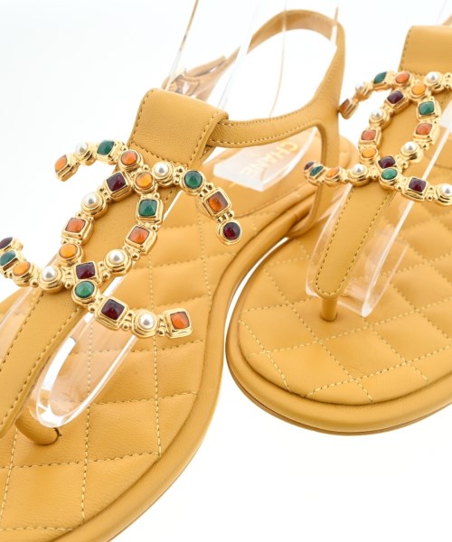 CHANEL รองเท้าแตะ