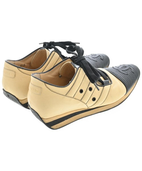 CHANEL รองเท้าผ้าใบ