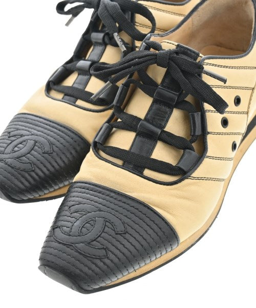 CHANEL รองเท้าผ้าใบ