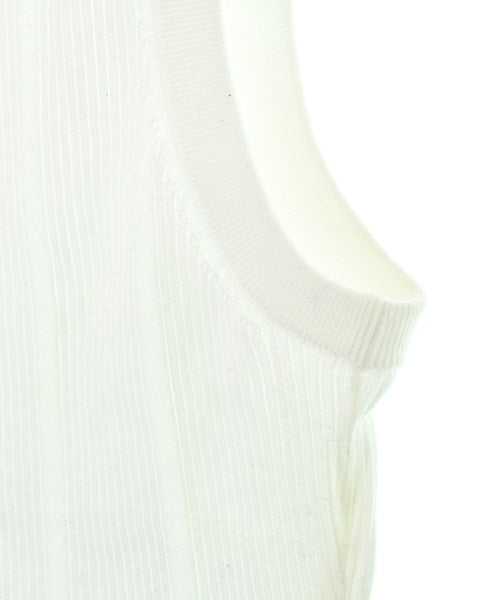 CHANEL เสื้อแขนกุด