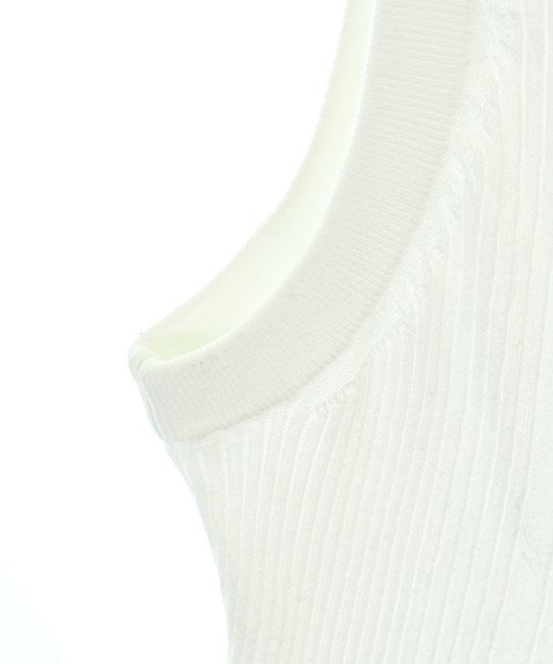 CHANEL เสื้อแขนกุด