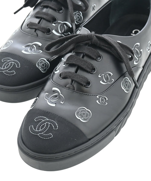 CHANEL รองเท้าผ้าใบ