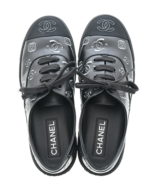 CHANEL รองเท้าผ้าใบ