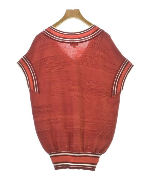 CHANEL เสื้อแขนกุด