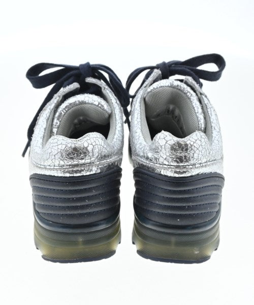 CHANEL รองเท้าผ้าใบ