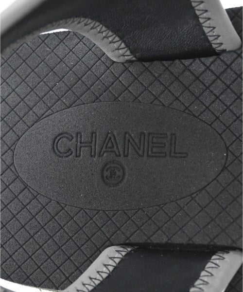 CHANEL รองเท้าแตะ