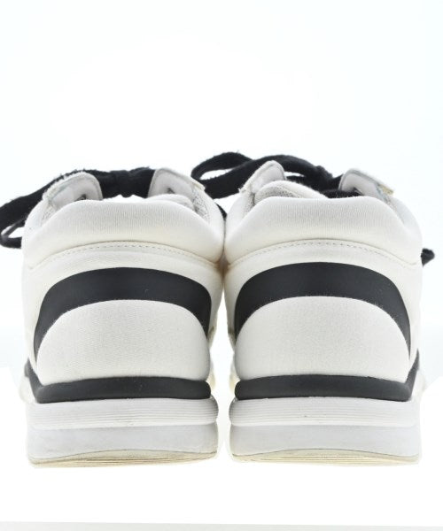 CHANEL รองเท้าผ้าใบ