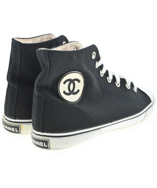 CHANEL รองเท้าผ้าใบ