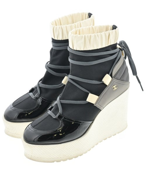 CHANEL รองเท้าผ้าใบ