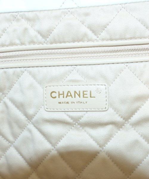 CHANEL กระเป๋าสะพาย