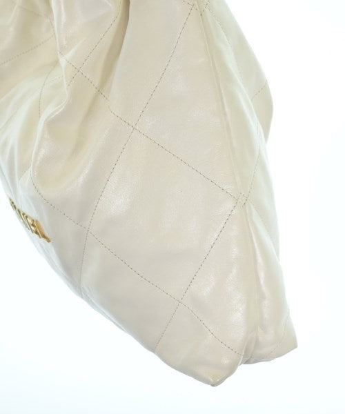 CHANEL กระเป๋าสะพาย