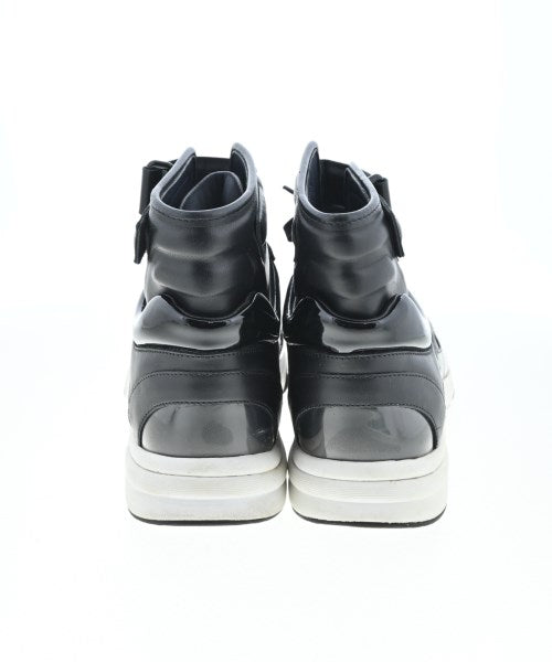 CHANEL รองเท้าผ้าใบ