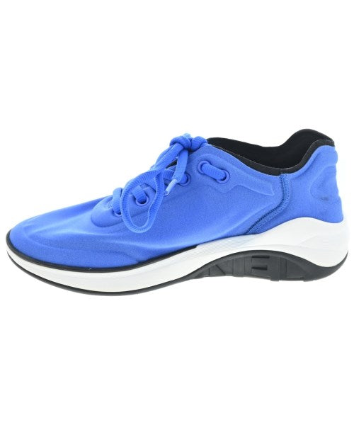 CHANEL รองเท้าผ้าใบ