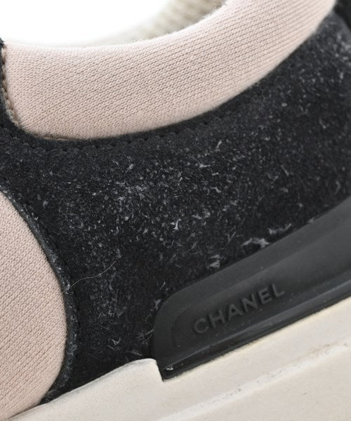 CHANEL รองเท้าผ้าใบ