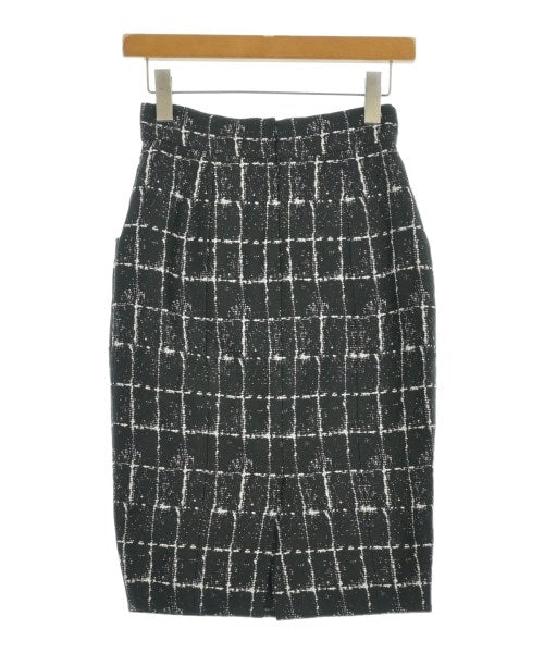 CHANEL กระโปรงยาวถึงเข่า