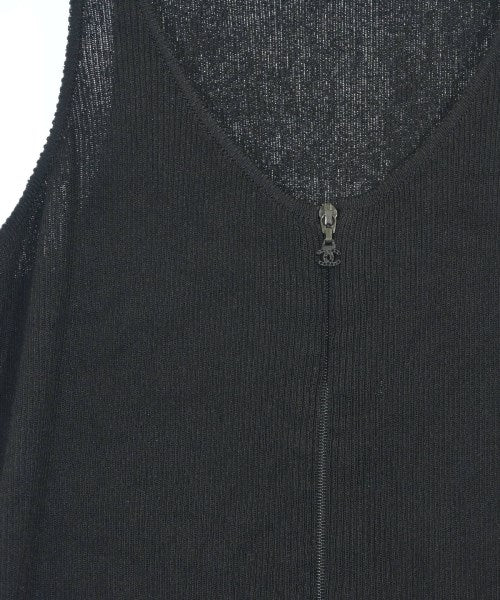 CHANEL เสื้อแขนกุด