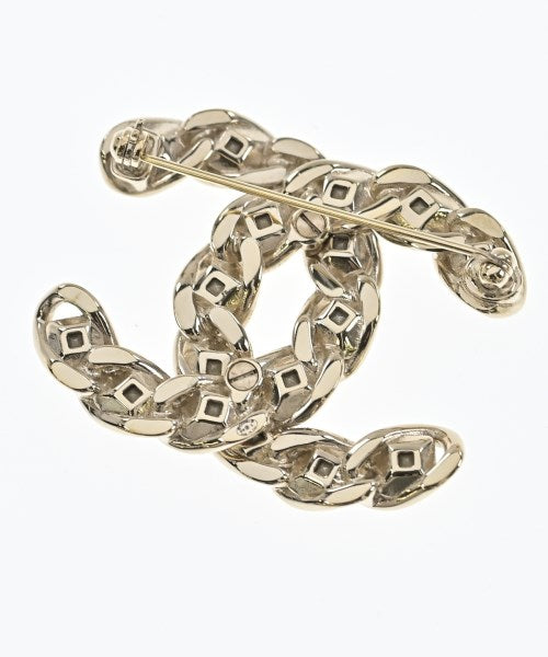 CHANEL เข็มกลัด/ดอกไม้ติดเสื้อ