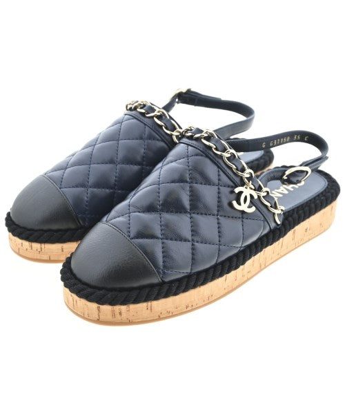 CHANEL รองเท้าแตะ
