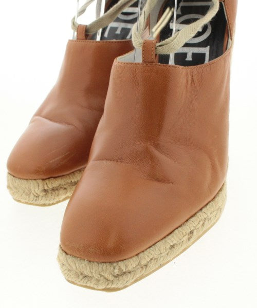 LOEWE รองเท้าพื้นเชือกสาน