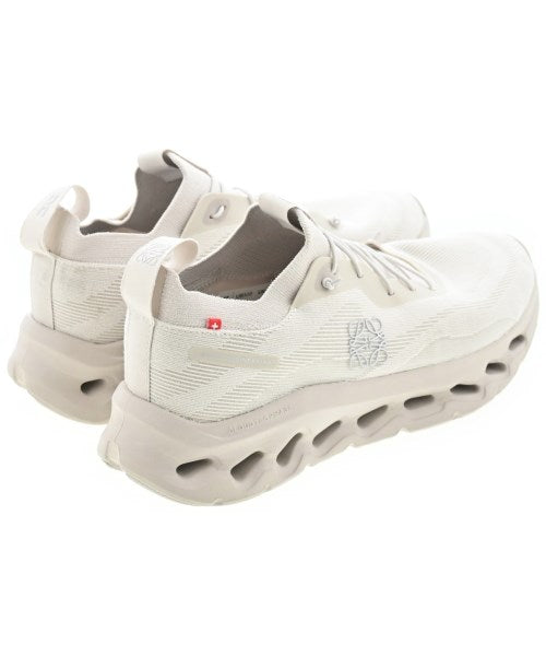 LOEWE รองเท้าผ้าใบ