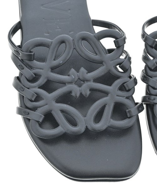 LOEWE รองเท้าแตะ