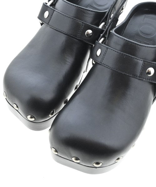 LOEWE รองเท้าแตะ
