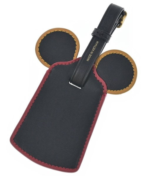 COACH เครื่องประดับบนกระเป๋า