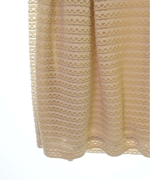 YOSHIE INABA กระโปรงยาวถึงเข่า