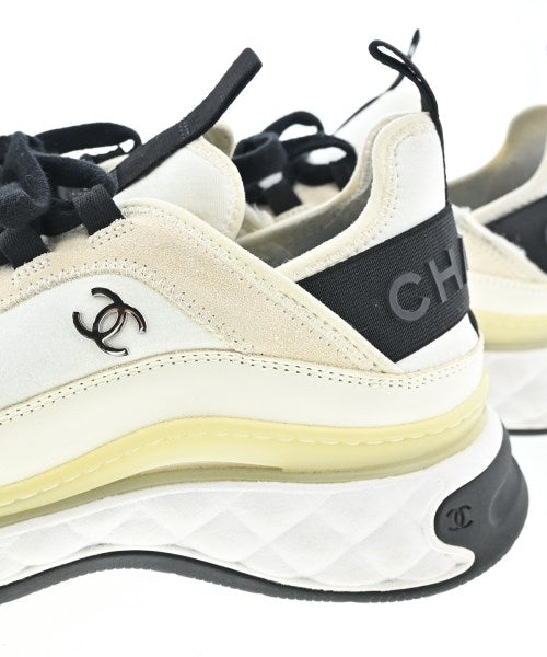 CHANEL รองเท้าผ้าใบ