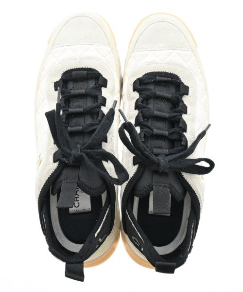 CHANEL รองเท้าผ้าใบ