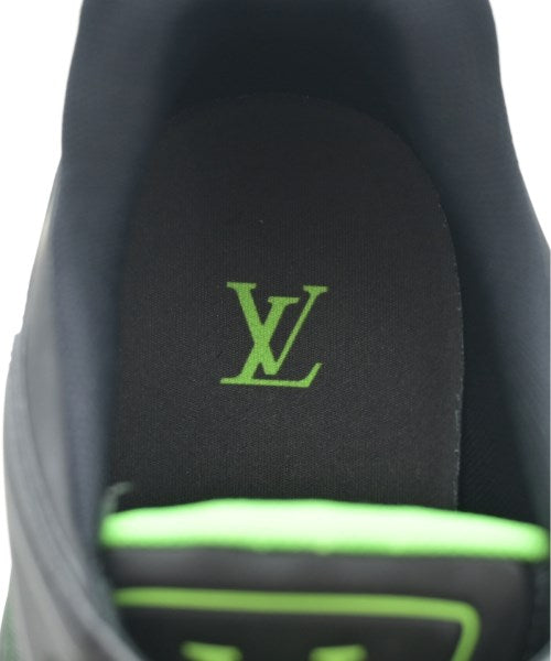 LOUIS VUITTON รองเท้าผ้าใบ