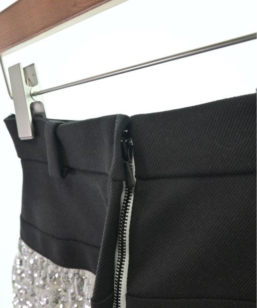 LOUIS VUITTON กระโปรงยาวถึงเข่า