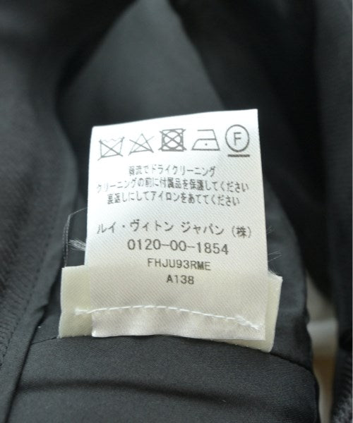 LOUIS VUITTON กระโปรงยาวถึงเข่า