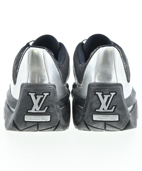 LOUIS VUITTON รองเท้าผ้าใบ
