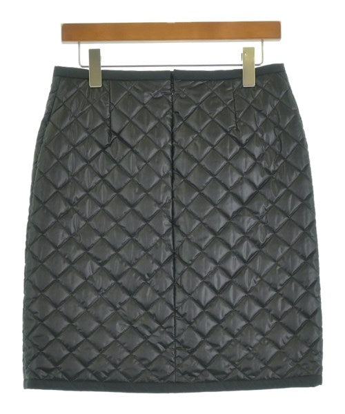LOUIS VUITTON กระโปรงยาวถึงเข่า