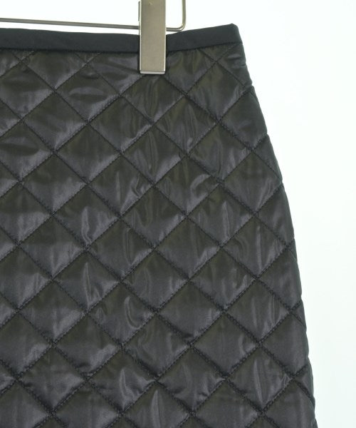 LOUIS VUITTON กระโปรงยาวถึงเข่า