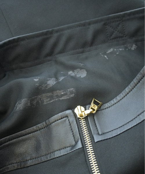 LOUIS VUITTON กระโปรงยาวถึงเข่า