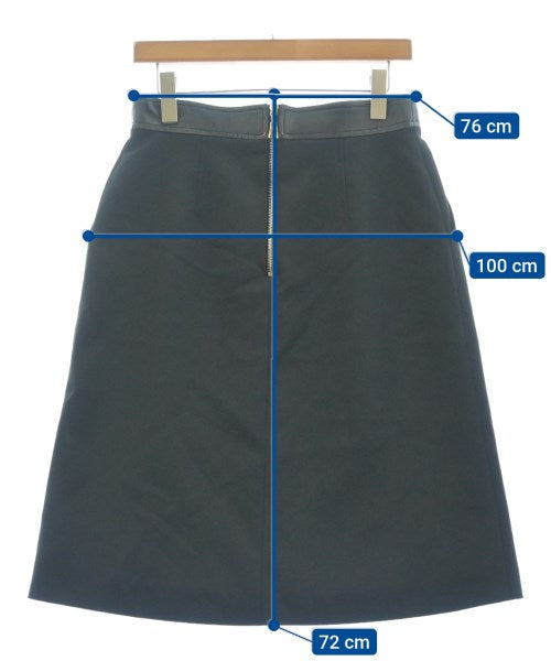 LOUIS VUITTON กระโปรงยาวถึงเข่า