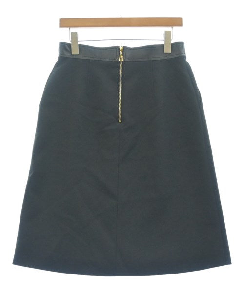 LOUIS VUITTON กระโปรงยาวถึงเข่า