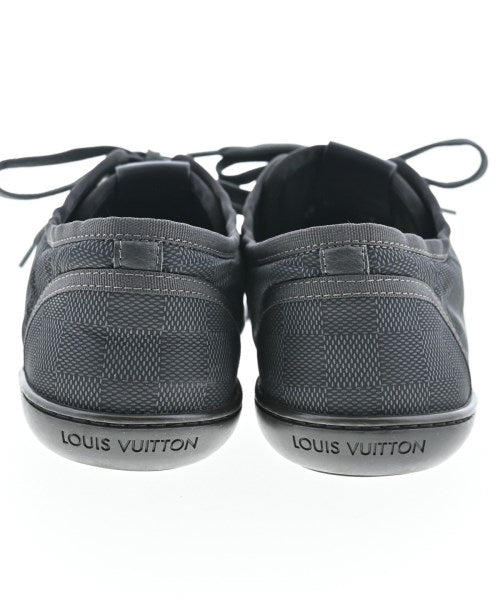 LOUIS VUITTON รองเท้าผ้าใบ