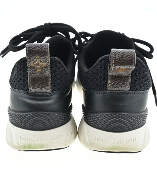 LOUIS VUITTON รองเท้าผ้าใบ