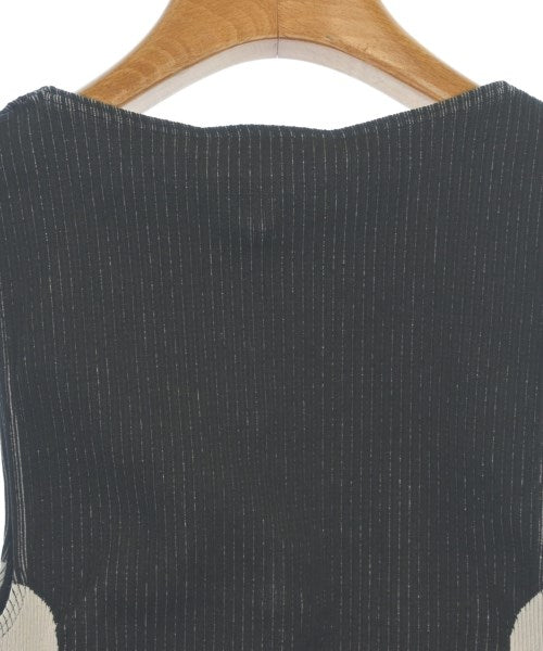 LOUIS VUITTON แขนกุด