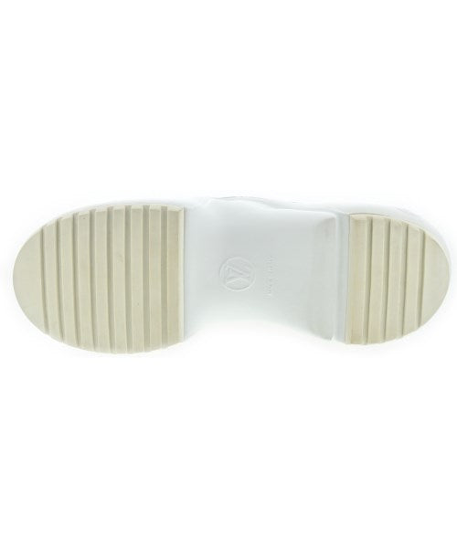 LOUIS VUITTON รองเท้าผ้าใบ