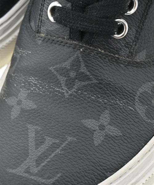 LOUIS VUITTON รองเท้าผ้าใบ