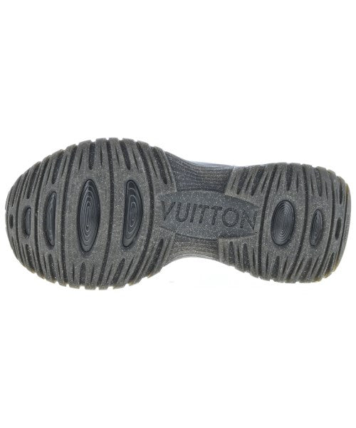 LOUIS VUITTON รองเท้าผ้าใบ