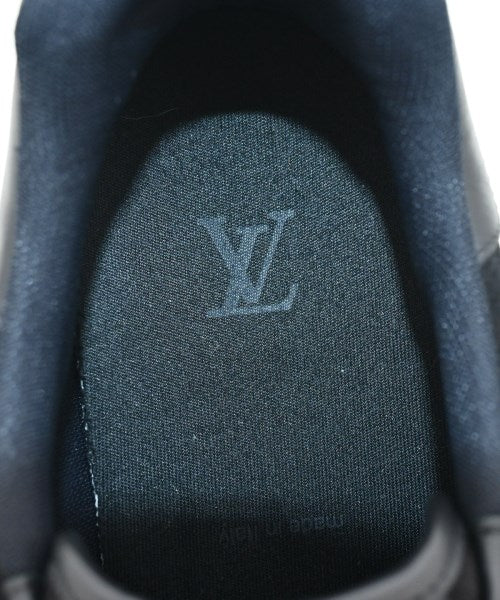 LOUIS VUITTON รองเท้าผ้าใบ