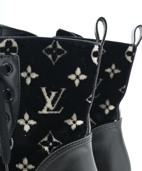 LOUIS VUITTON รองเท้าบูท